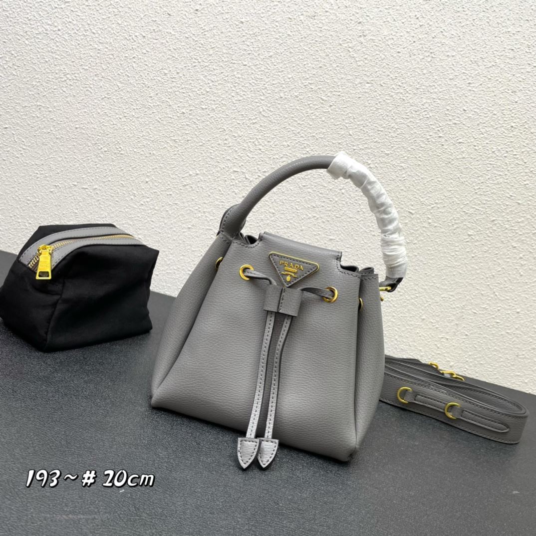 Pra*a top handle bags